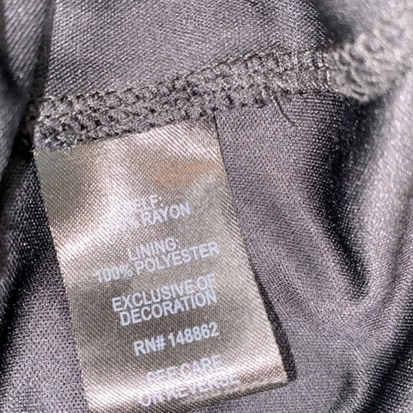 Torrid floral dress with pockets size 2X - Picture 8 of 9